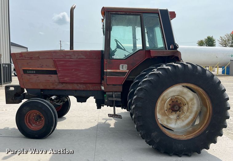 image for item MG9367 1981 International 5088  tractor