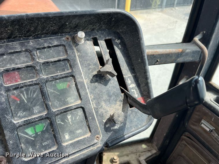 image for item MG9367 1981 International 5088  tractor