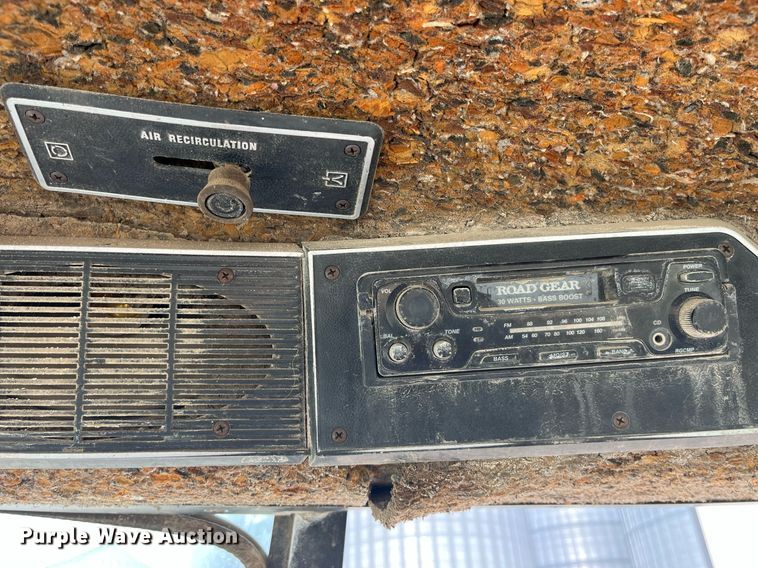 image for item MG9367 1981 International 5088  tractor