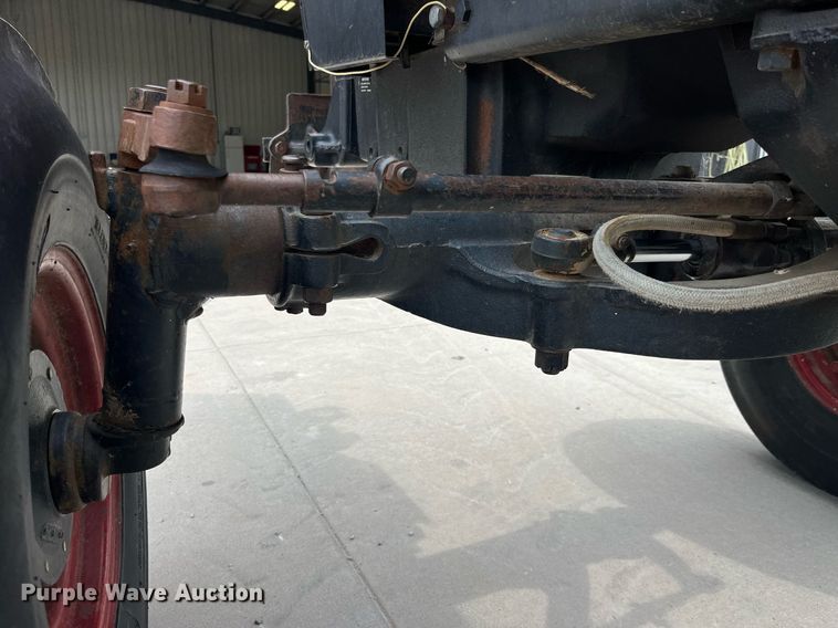 image for item MG9367 1981 International 5088  tractor