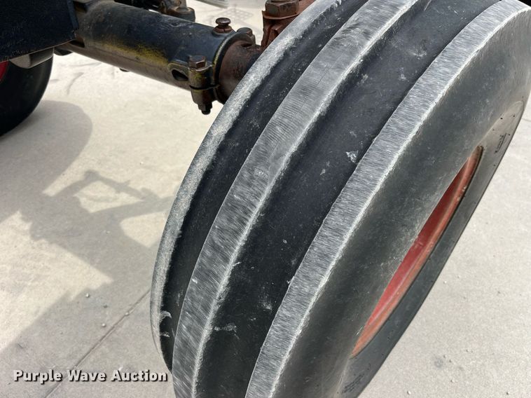 image for item MG9367 1981 International 5088  tractor