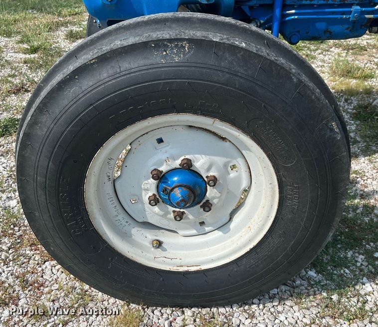 image for item MG9369 1991 Ford 5610 II Special  tractor