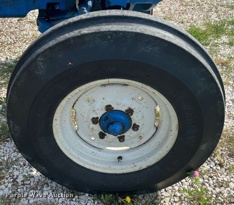 image for item MG9369 1991 Ford 5610 II Special  tractor