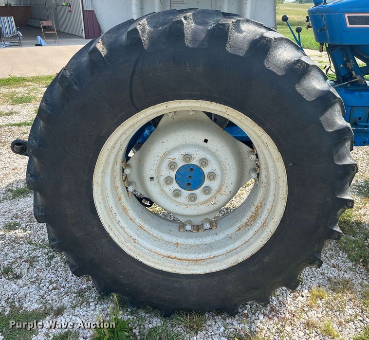 image for item MG9369 1991 Ford 5610 II Special  tractor