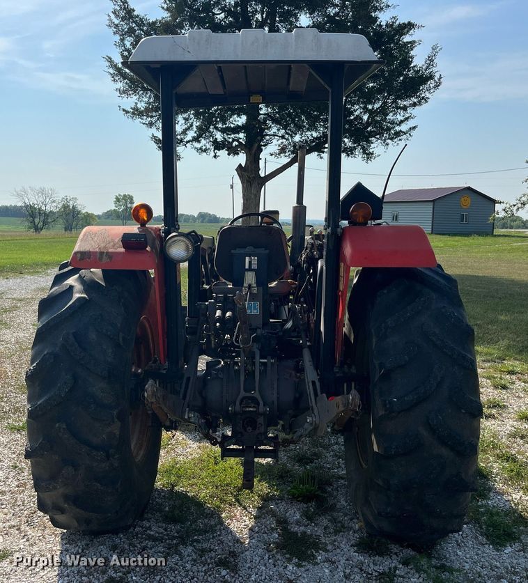 image for item MG9370 1996 Massey Ferguson 283  tractor