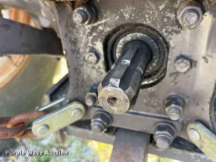 image for item MG9370 1996 Massey Ferguson 283  tractor