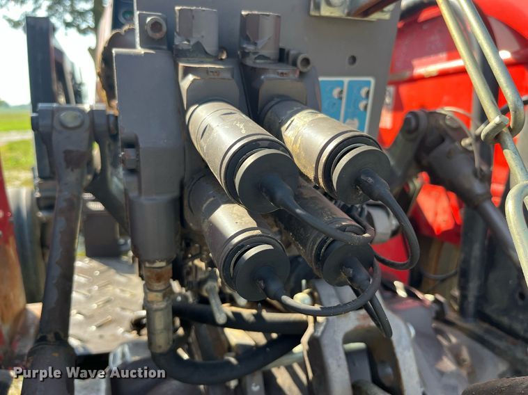 image for item MG9370 1996 Massey Ferguson 283  tractor