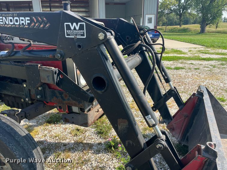 image for item MG9370 1996 Massey Ferguson 283  tractor