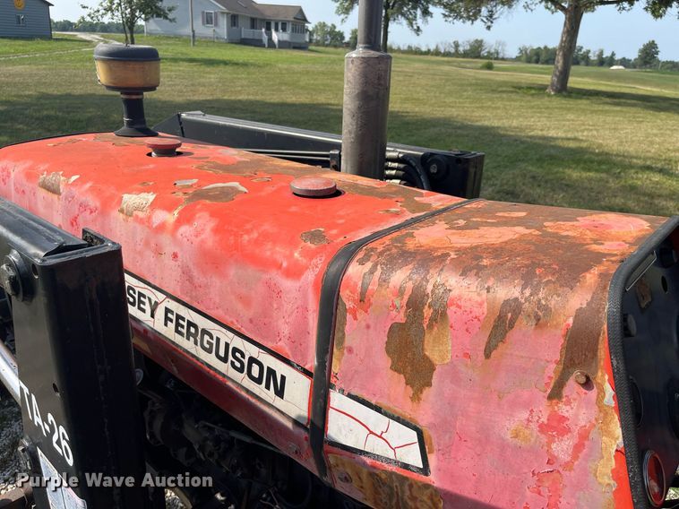 image for item MG9370 1996 Massey Ferguson 283  tractor