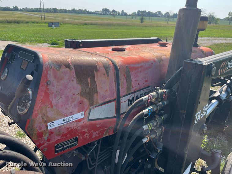 image for item MG9370 1996 Massey Ferguson 283  tractor