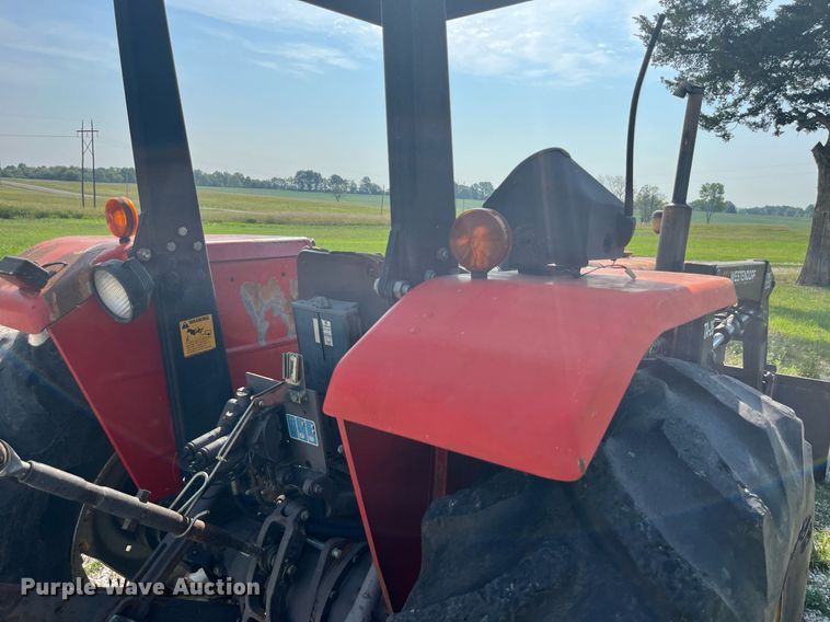 image for item MG9370 1996 Massey Ferguson 283  tractor