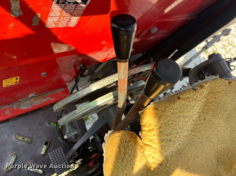 image for item MG9370 1996 Massey Ferguson 283  tractor