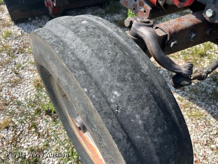 image for item MG9370 1996 Massey Ferguson 283  tractor