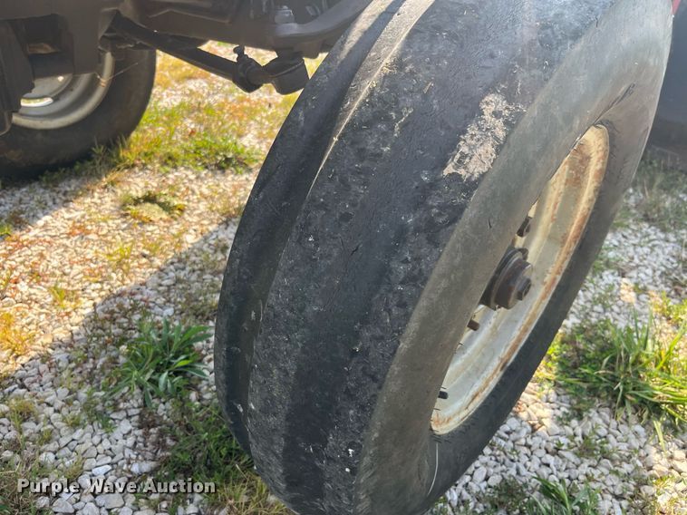 image for item MG9370 1996 Massey Ferguson 283  tractor