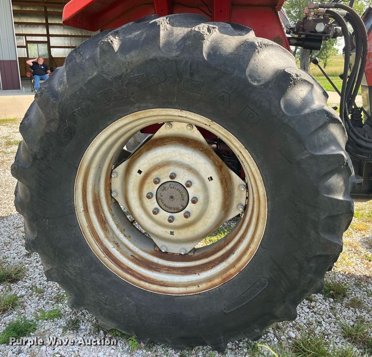 image for item MG9370 1996 Massey Ferguson 283  tractor