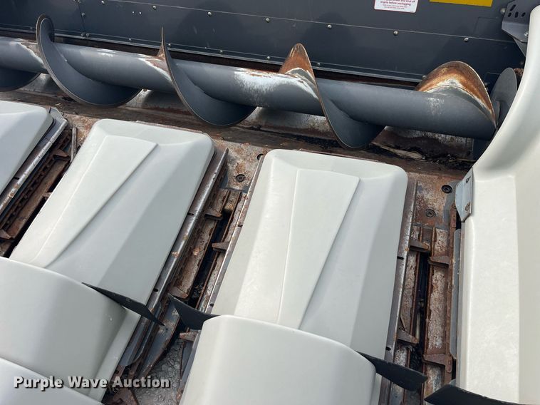 image for item MG9372 2012 AGCO 3000  corn head