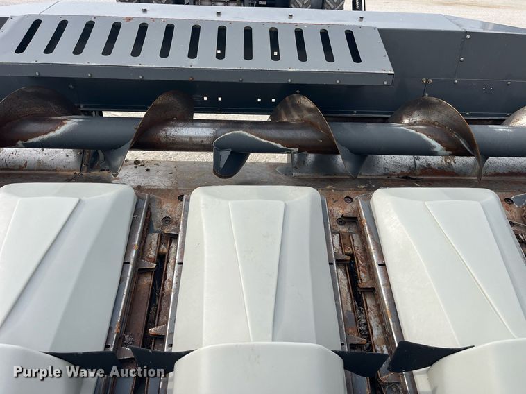 image for item MG9372 2012 AGCO 3000  corn head