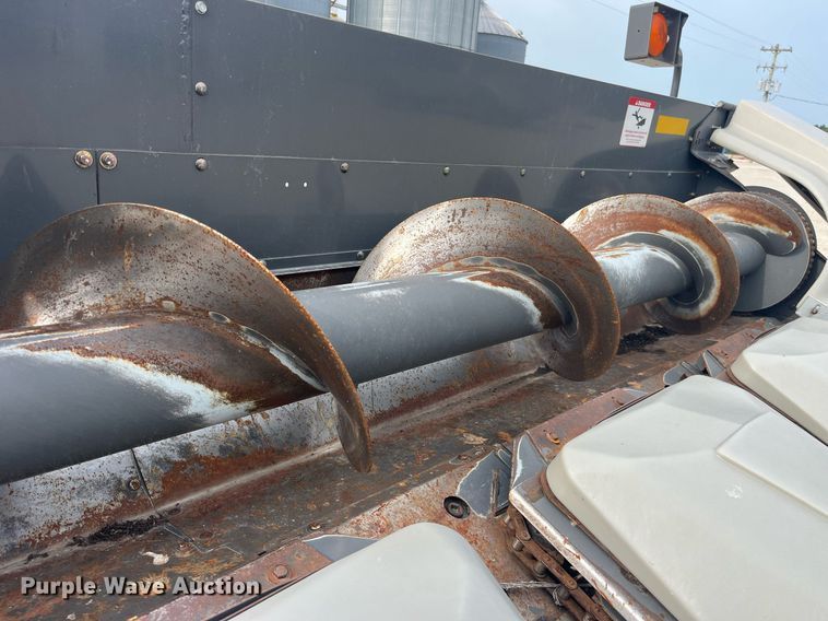 image for item MG9372 2012 AGCO 3000  corn head