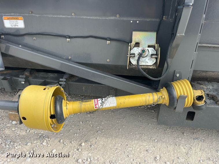 image for item MG9372 2012 AGCO 3000  corn head