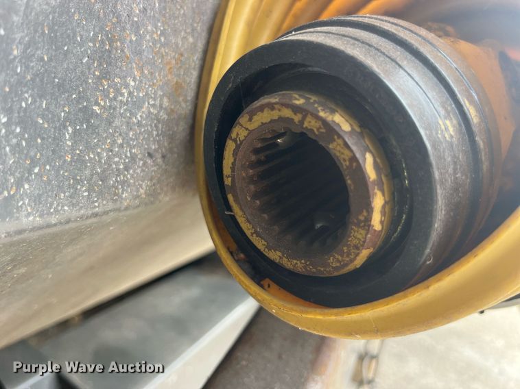 image for item MG9372 2012 AGCO 3000  corn head