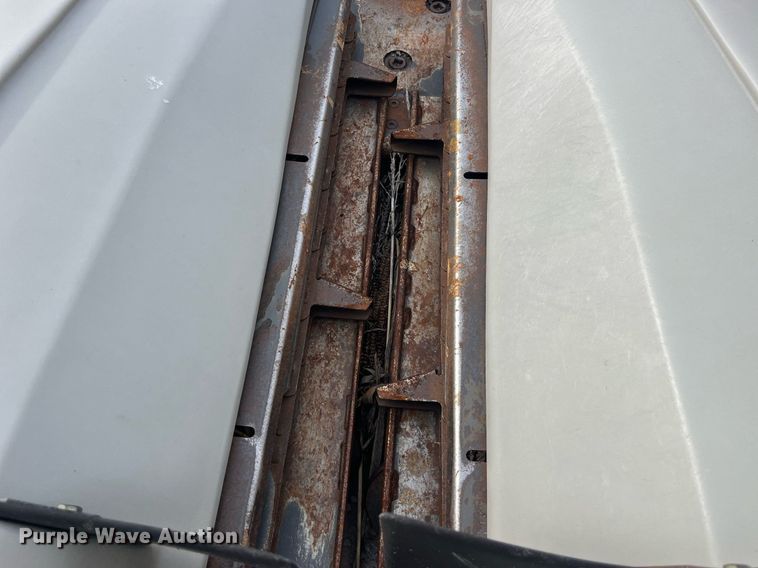 image for item MG9372 2012 AGCO 3000  corn head