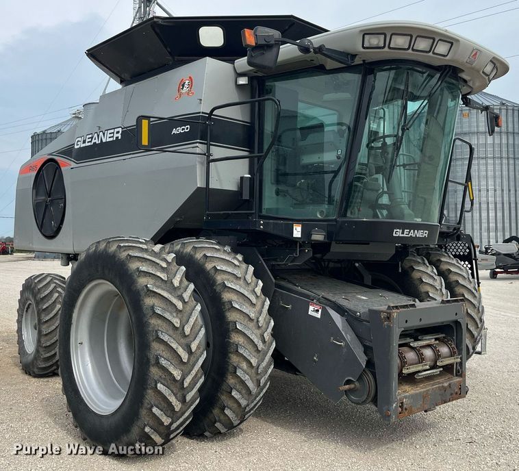 image for item MG9373 2008 Gleaner R65  combine