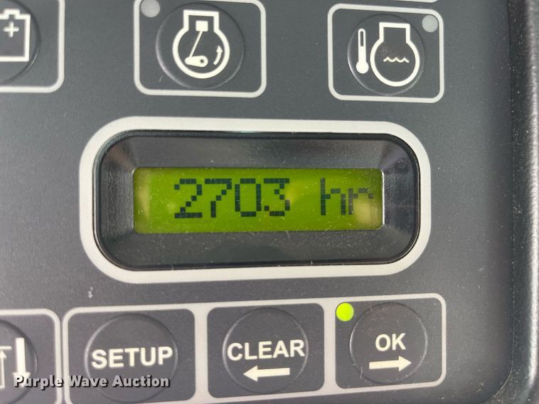 image for item MG9373 2008 Gleaner R65  combine