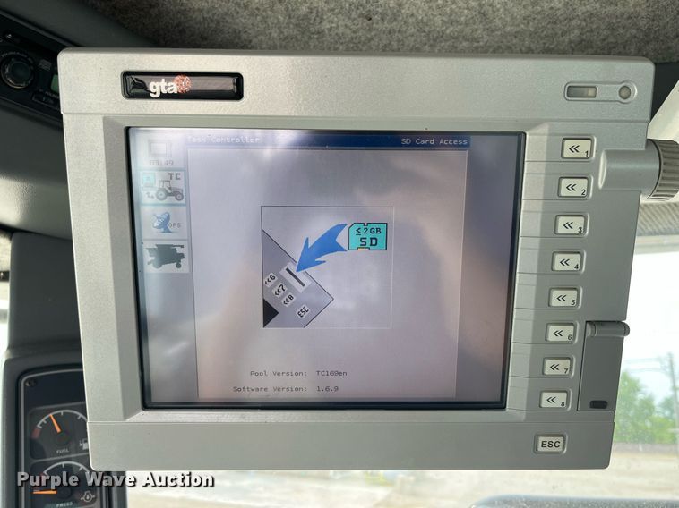 image for item MG9373 2008 Gleaner R65  combine