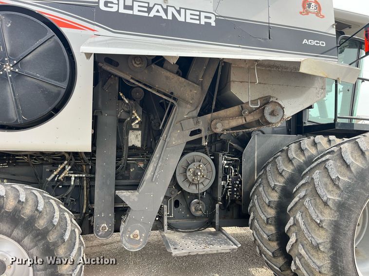 image for item MG9373 2008 Gleaner R65  combine