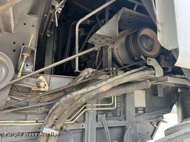 image for item MG9373 2008 Gleaner R65  combine