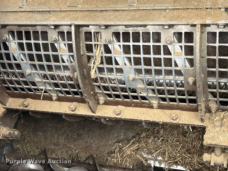 image for item MG9373 2008 Gleaner R65  combine