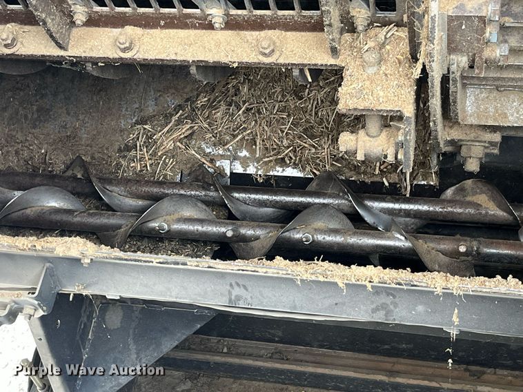 image for item MG9373 2008 Gleaner R65  combine