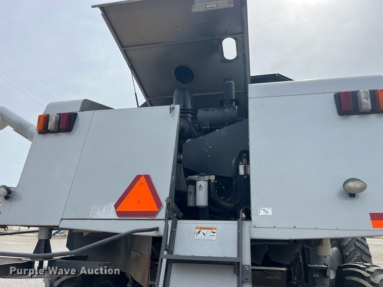 image for item MG9373 2008 Gleaner R65  combine