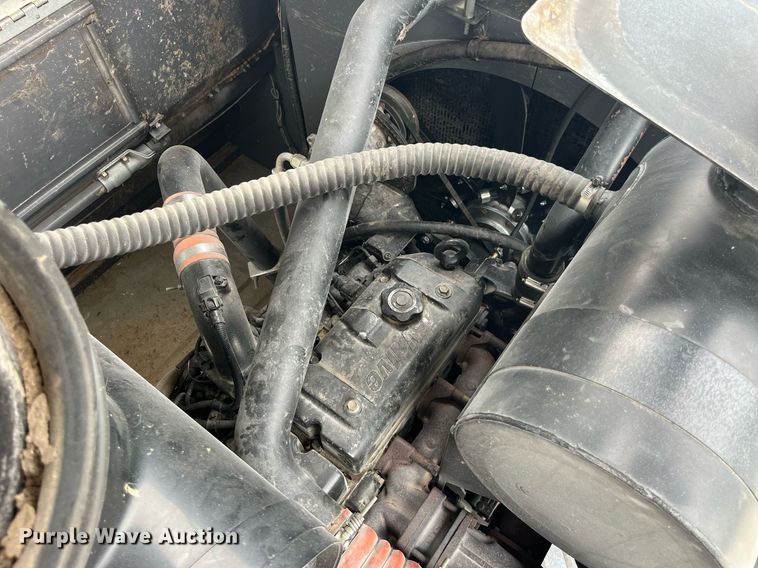 image for item MG9373 2008 Gleaner R65  combine