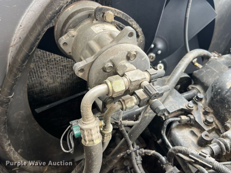 image for item MG9373 2008 Gleaner R65  combine