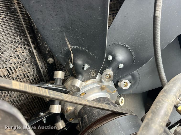 image for item MG9373 2008 Gleaner R65  combine