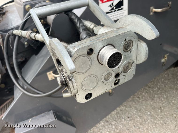 image for item MG9373 2008 Gleaner R65  combine