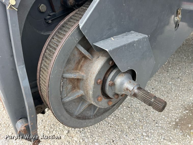 image for item MG9373 2008 Gleaner R65  combine