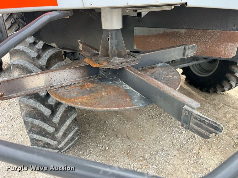 image for item MG9373 2008 Gleaner R65  combine