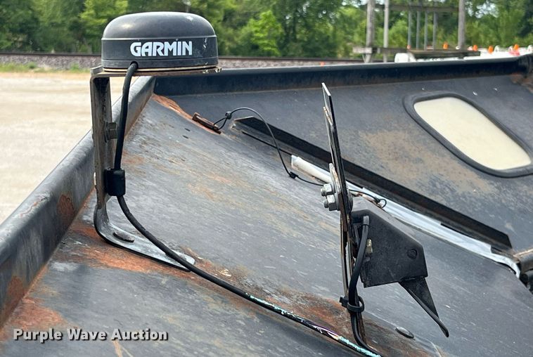 image for item MG9373 2008 Gleaner R65  combine