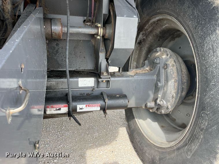 image for item MG9373 2008 Gleaner R65  combine