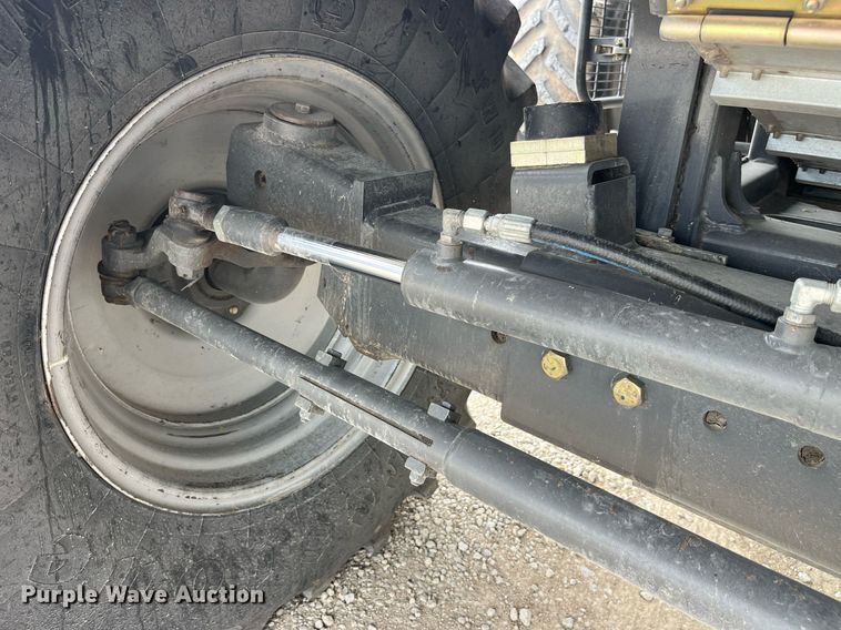 image for item MG9373 2008 Gleaner R65  combine