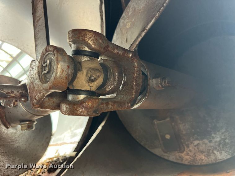 image for item MG9373 2008 Gleaner R65  combine