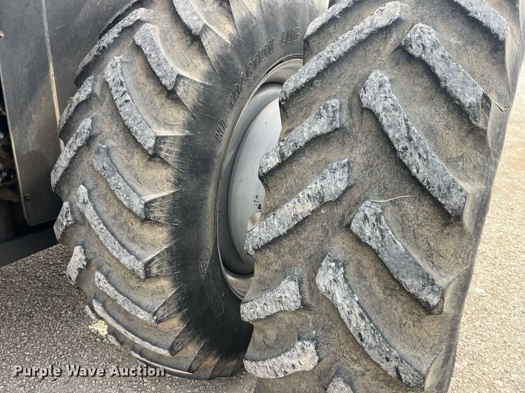 image for item MG9373 2008 Gleaner R65  combine