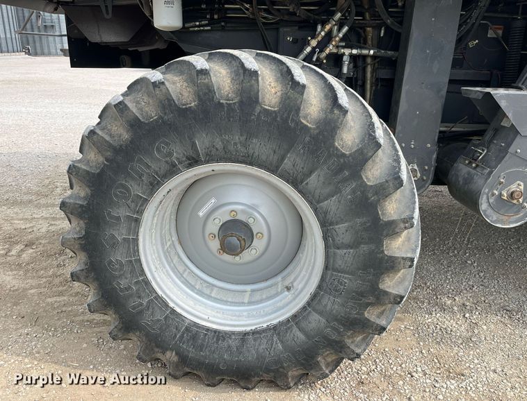 image for item MG9373 2008 Gleaner R65  combine