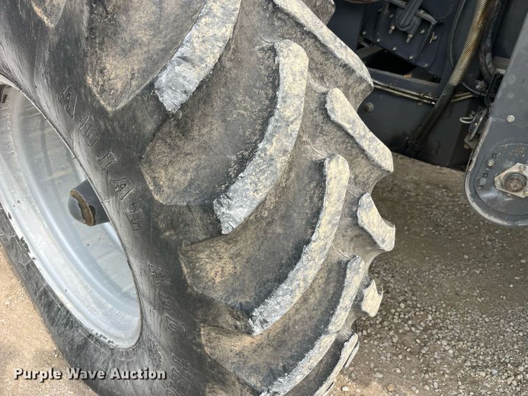 image for item MG9373 2008 Gleaner R65  combine