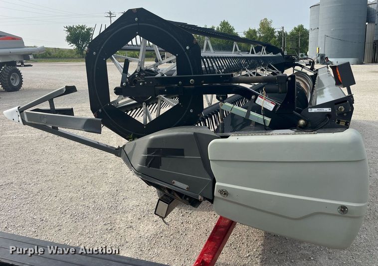 image for item MG9374 2008 AGCO 8200  flex head