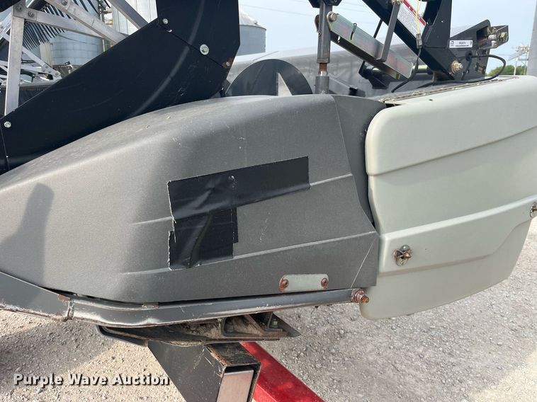 image for item MG9374 2008 AGCO 8200  flex head