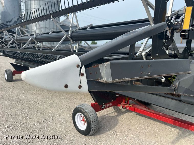 image for item MG9374 2008 AGCO 8200  flex head