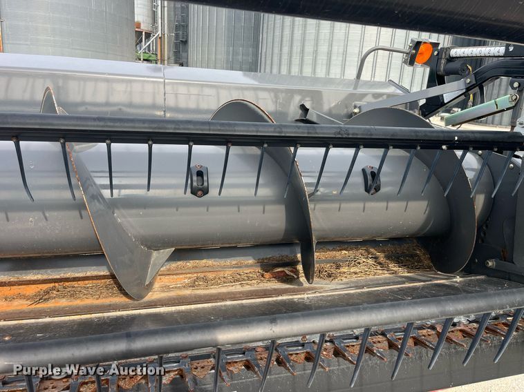 image for item MG9374 2008 AGCO 8200  flex head